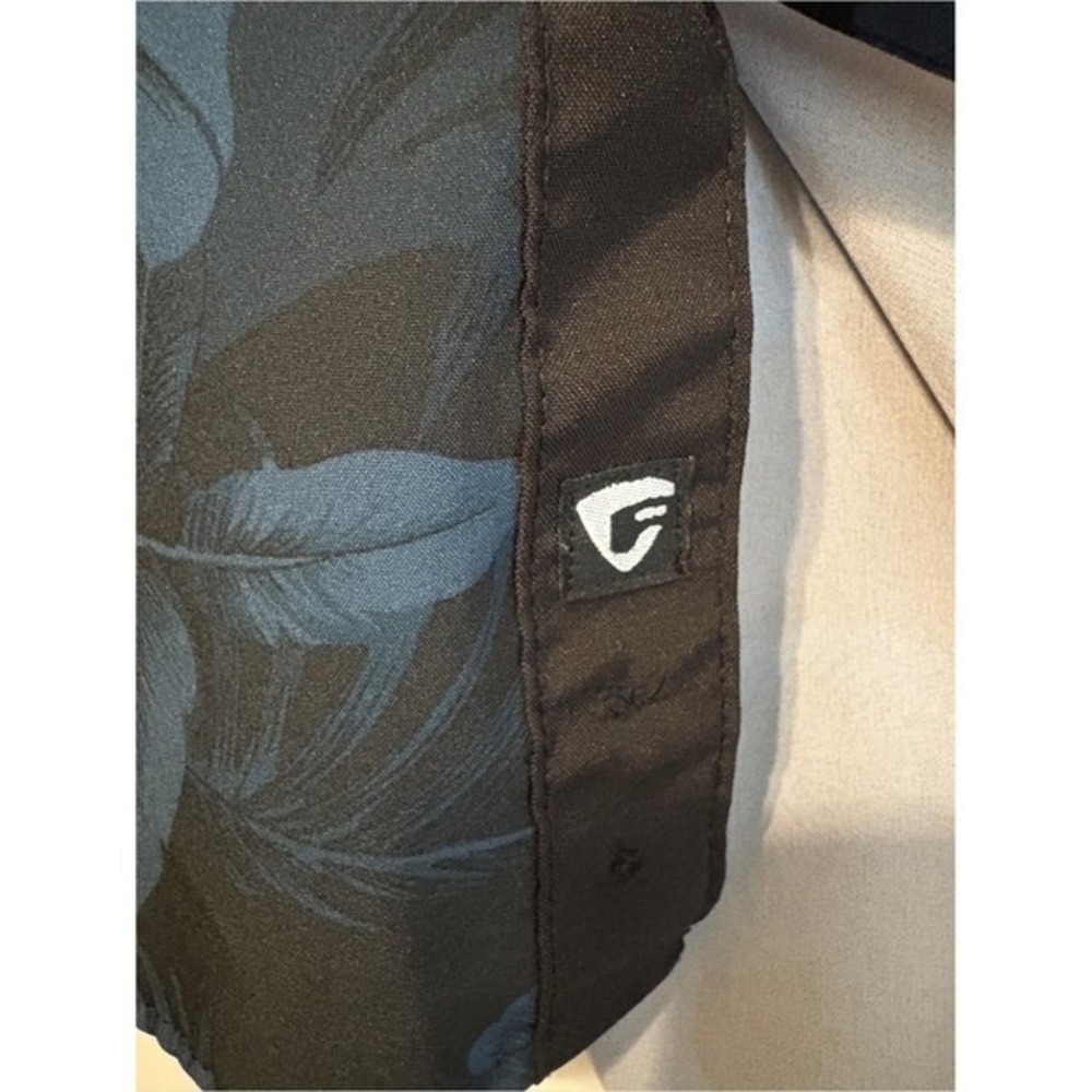 CLEARANCE-Mens Casual Black Short-Sleeve Button-Down Shirt with Navy Floral Prnt - Picture 4 of 7